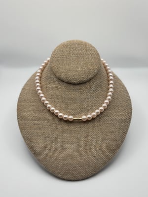 Image of Soft Light Pink Pearl Necklace 