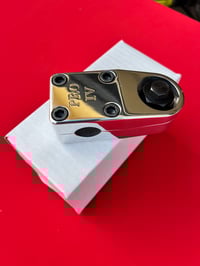 Image 3 of Pro 4 1 1/8 Stem