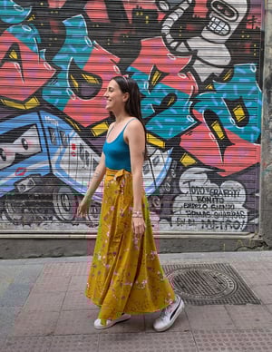 Image of Falda pareo extra larga mostaza ramas y flores