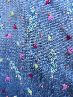 Chaqueta vaquera bordada