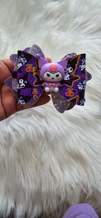 Image 2 of Kuromi bow