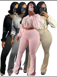 Image 1 of LAVISH COMFY SET