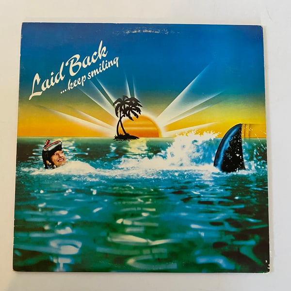 Image of Laid Back "Keep Smiling"