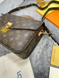 Image 6 of Love Bag (1:1)