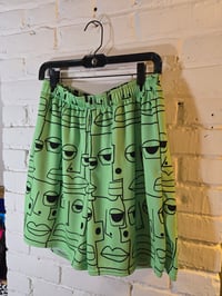 Image 3 of Green Chill Alien Faces Basketball Shorts