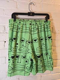 Image 4 of Green Chill Alien Faces Basketball Shorts