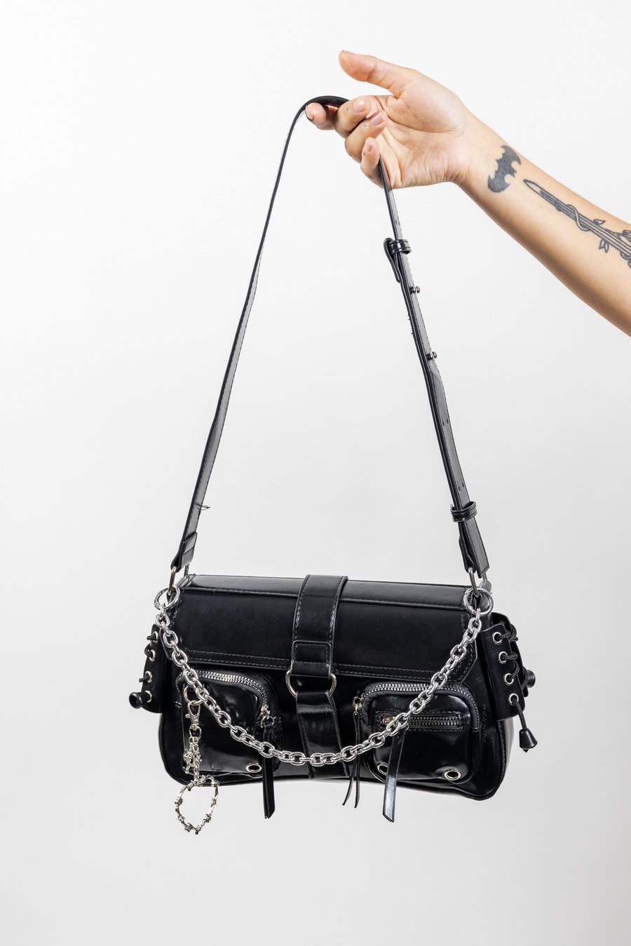 Image of Devious Chain Shoulder Handbag