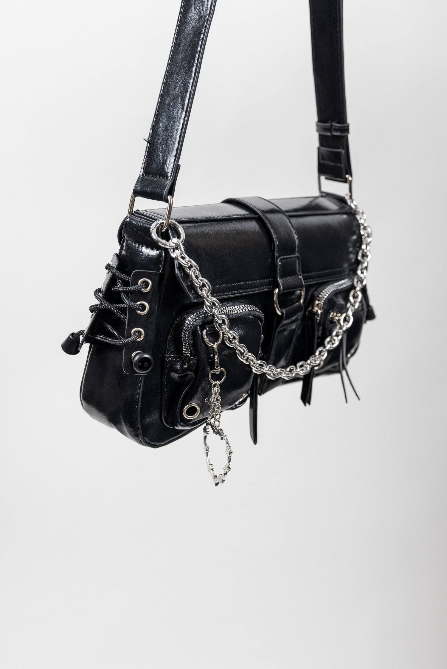 Image of Devious Chain Shoulder Handbag