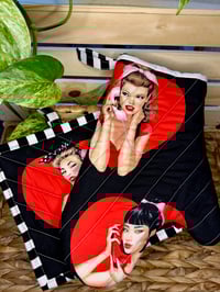 Image 1 of Oven Mitt & Pot Holder Set 