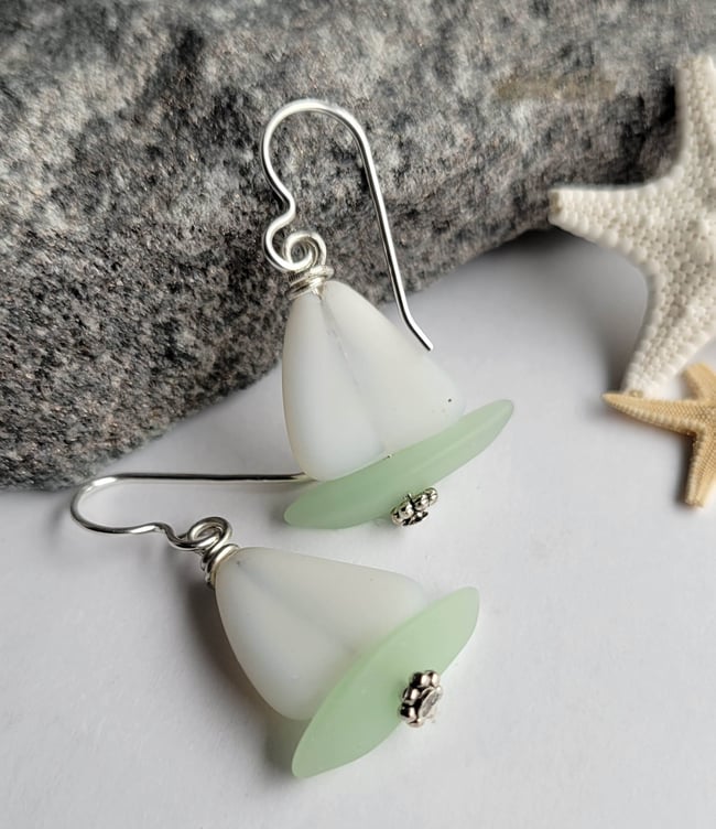 Sailing In To Summer Earrings (White Sail + Green Sailboat)