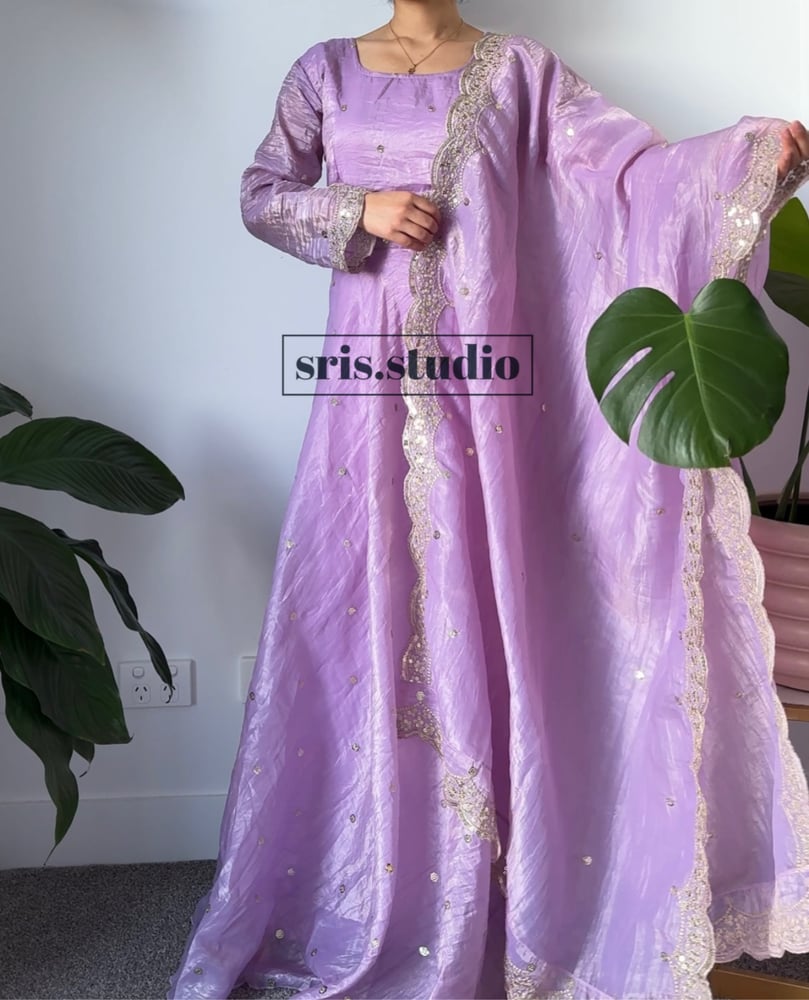 Image of Lilac three piece kurtha set