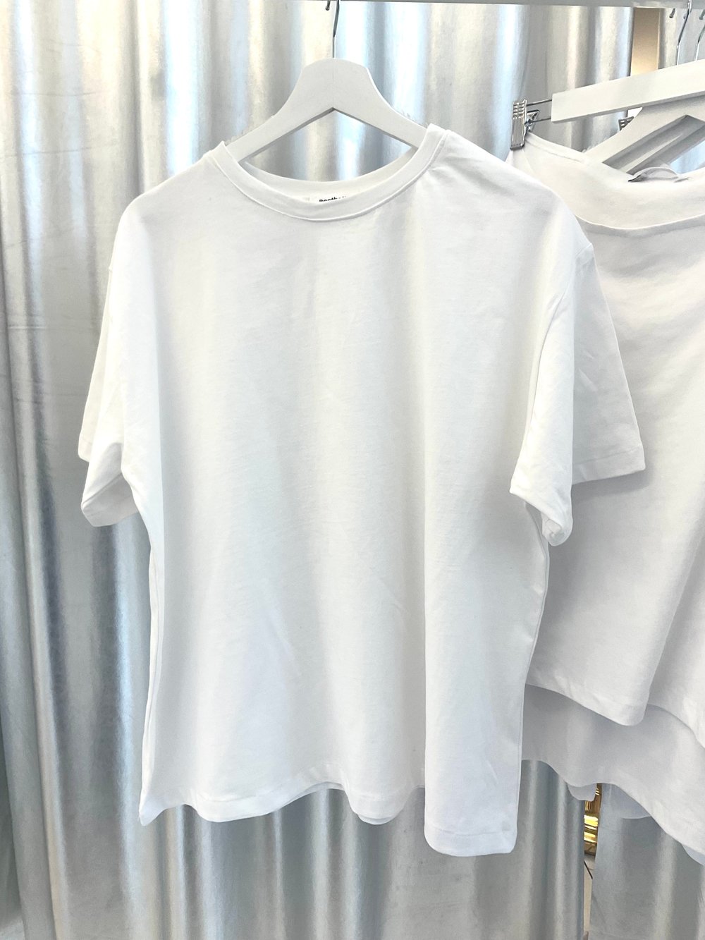 Simple cotton loose fit Tshirt 