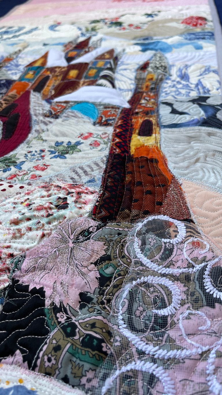 "The Palace of the Winter Queen" , 122 x 47.5 cm Image 14