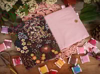 Image 1 of Pochette Broderie taille L CHINGU "Fleurs Japonaises violettes"