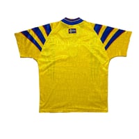 Image 2 of Sweden Home Shirt 1996 - 1998 (L)