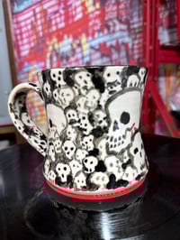 Image 16 of 100 Skulls