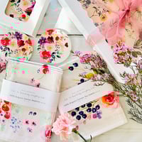 Image 2 of Mother’s Day gift pack #3 - Set of 2 tea towels/ set of 4 Dinner napkins 