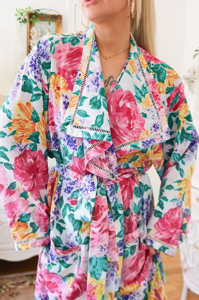 Image of Vintage 1990s Victorias Secret Gold Label Floral Floor Length Robe (Small)