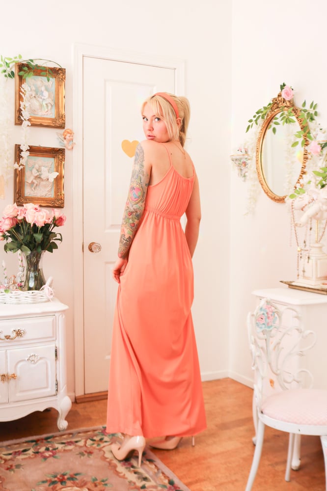 Image of WOW Vintage 1970s Gilead Tangerine Dream Floor Length Nightgown (Small)