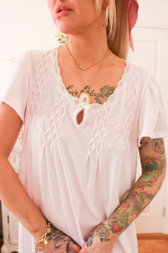 Image of 90s Heavenly Bodies Pastel Pink Sweet Cottage Nightgown (XL)