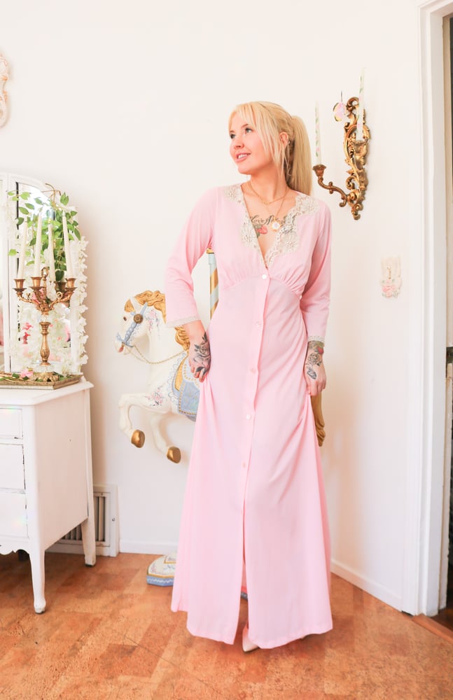 Image of Rare Vintage 1960s Snowdon Bubblegum Pink Button Down Robe (Small)