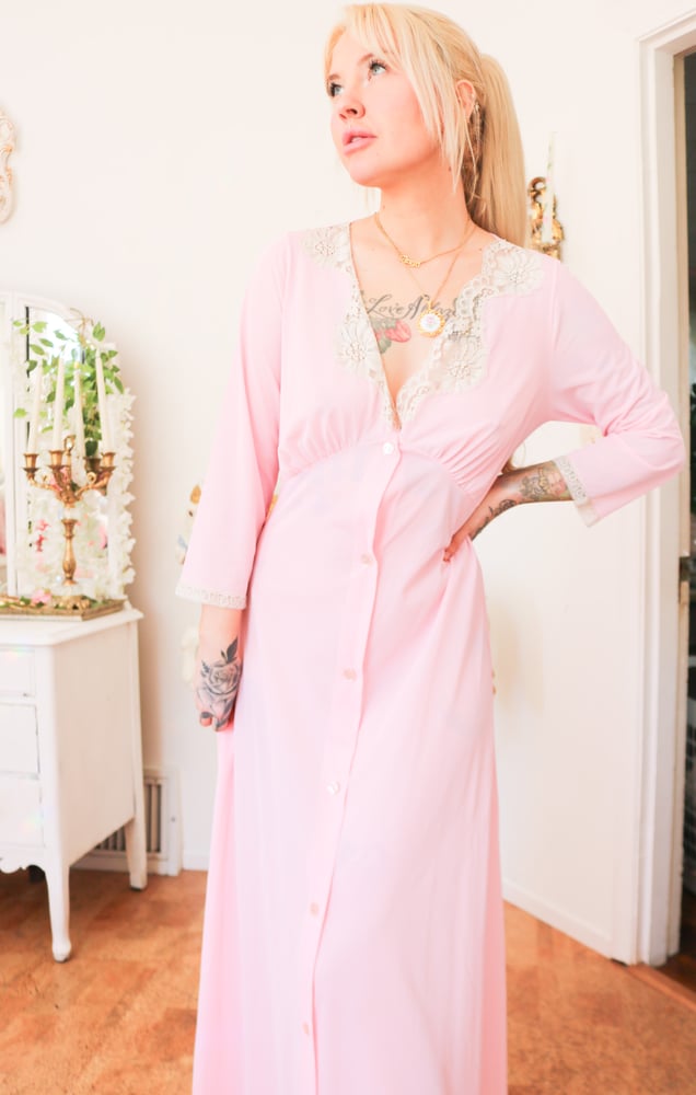 Image of Rare Vintage 1960s Snowdon Bubblegum Pink Button Down Robe (Small)