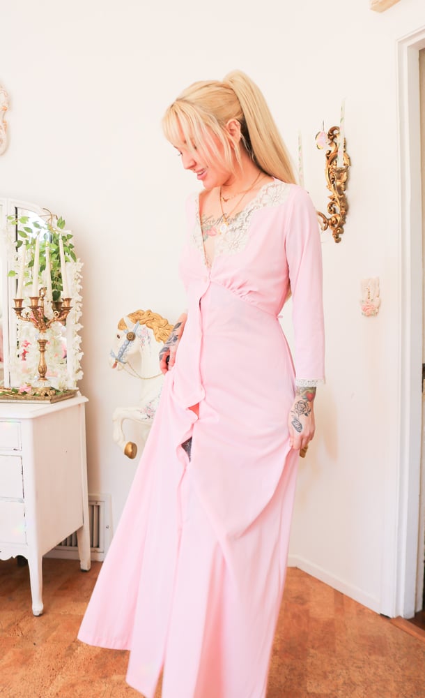 Image of Rare Vintage 1960s Snowdon Bubblegum Pink Button Down Robe (Small)
