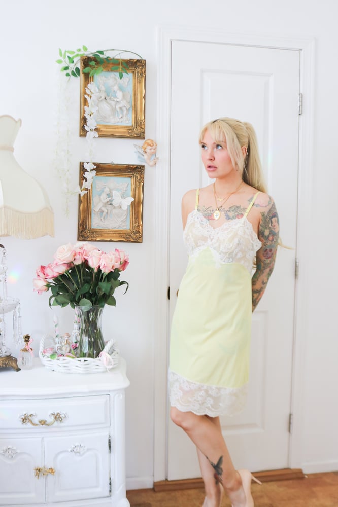 Image of Vintage 1950s/60s Pastel Yellow Springtime Sunshine Slip (Small)
