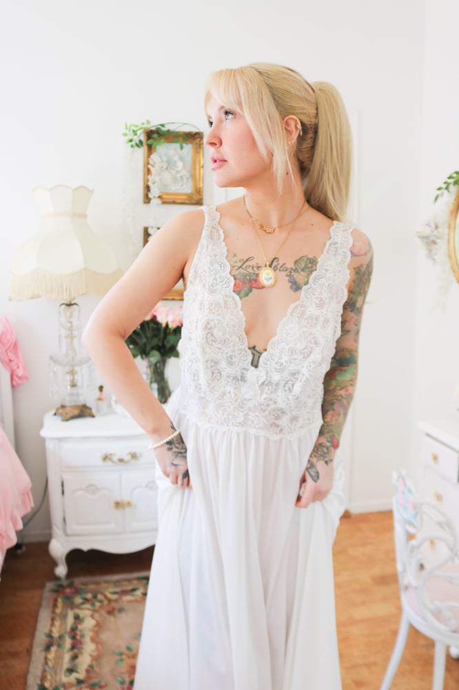 Image of Y2K Shadowline White Bridal Style Sweeping Nightgown (1X)