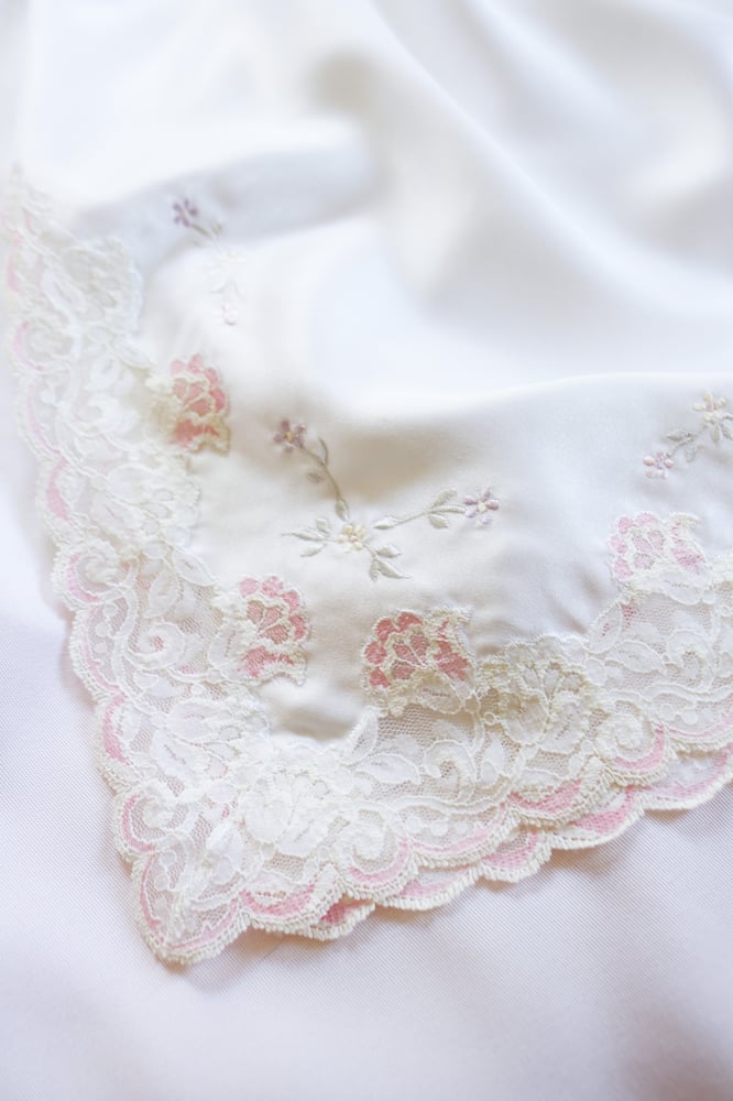 Image of Vintage Etienne Cottage Floral Embroidered Half Slip (Medium)