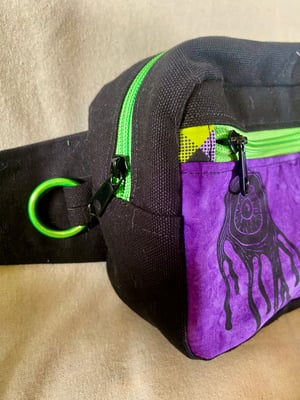 Image of Black fanny pack with Floating Eyeball patch