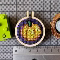 Image 1 of Magnet Golden Pumpkin