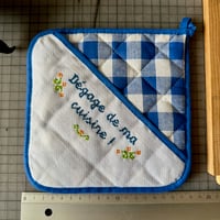 Image 1 of Dégage de ma cuisine