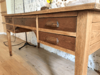 Image 2 of Bureau d'école ancien