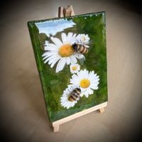 Image 2 of Double Bee Daisy Beeasel