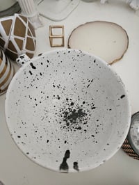 Image 4 of PRISSY VINTAGE Pre-owned Bone china hand painted splatter mug 