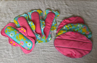Image 1 of Linen Pad Set for Teens & Petites - Retro Daisy