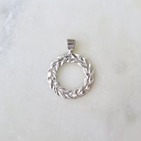 Image 3 of Wreath Necklace in Silver