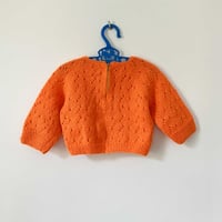 Image 2 of Pull tricot orange 6/12 mois seconde main années 70