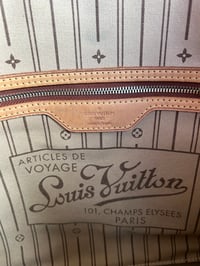 Image 18 of Louis Vuitton Neverfull MM Monogram
