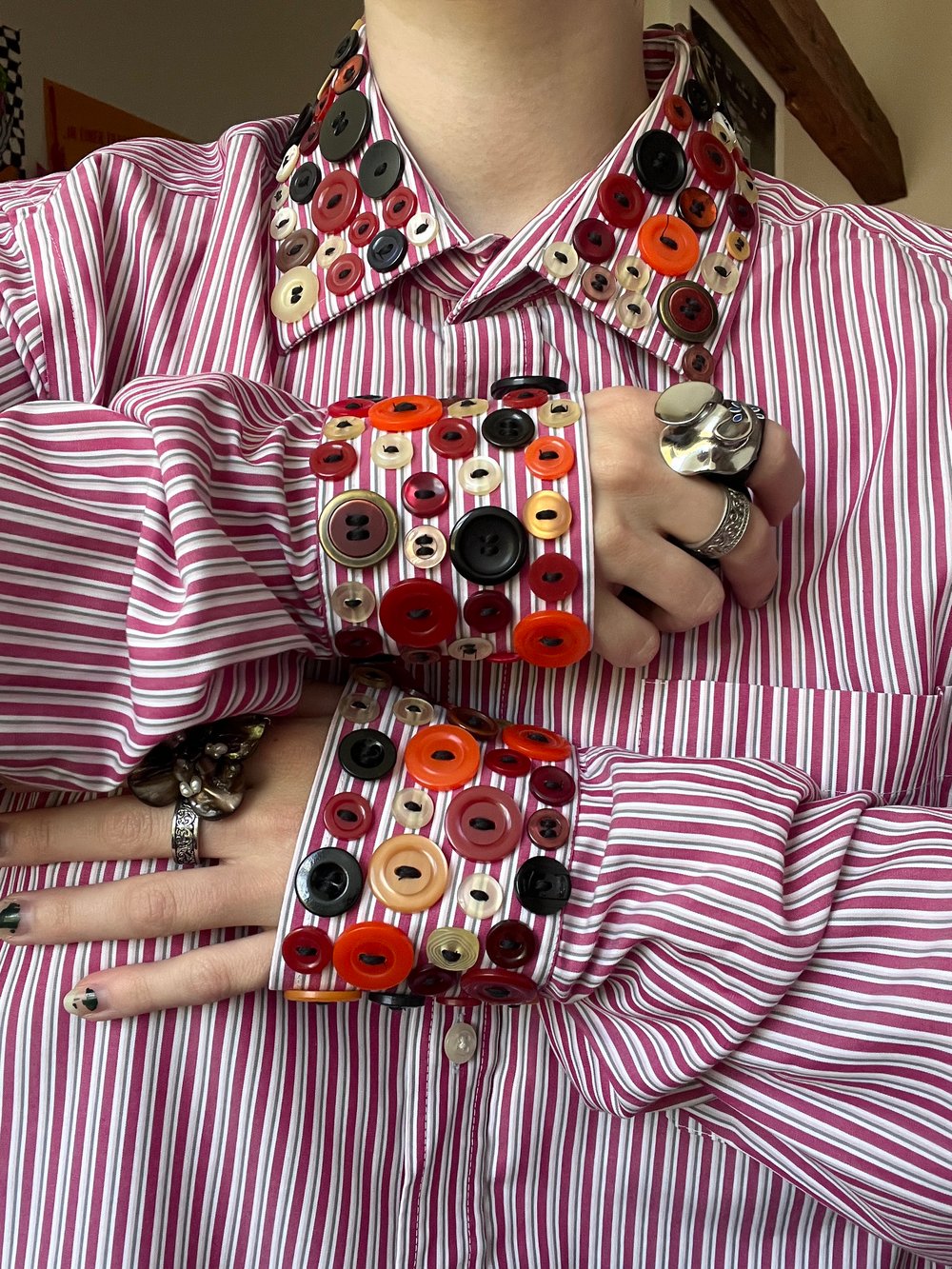 Image of CUTE AS A BUTTON SHIRT #1.4