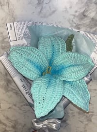Image 2 of Single Lily Bouquet