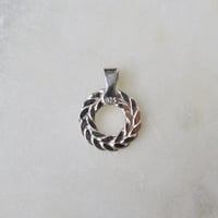 Image 5 of Wreath Choker