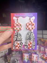 Monochrome mix-match earrings 