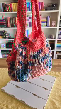 Image 6 of Coral Haze - small mesh market bag 