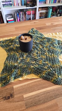 Image 4 of Tree Star - crochet star table rug 