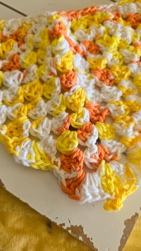 Image 2 of Daffodils - crochet bandana