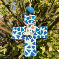 Image 1 of Croix Carrée Mini-Coeur