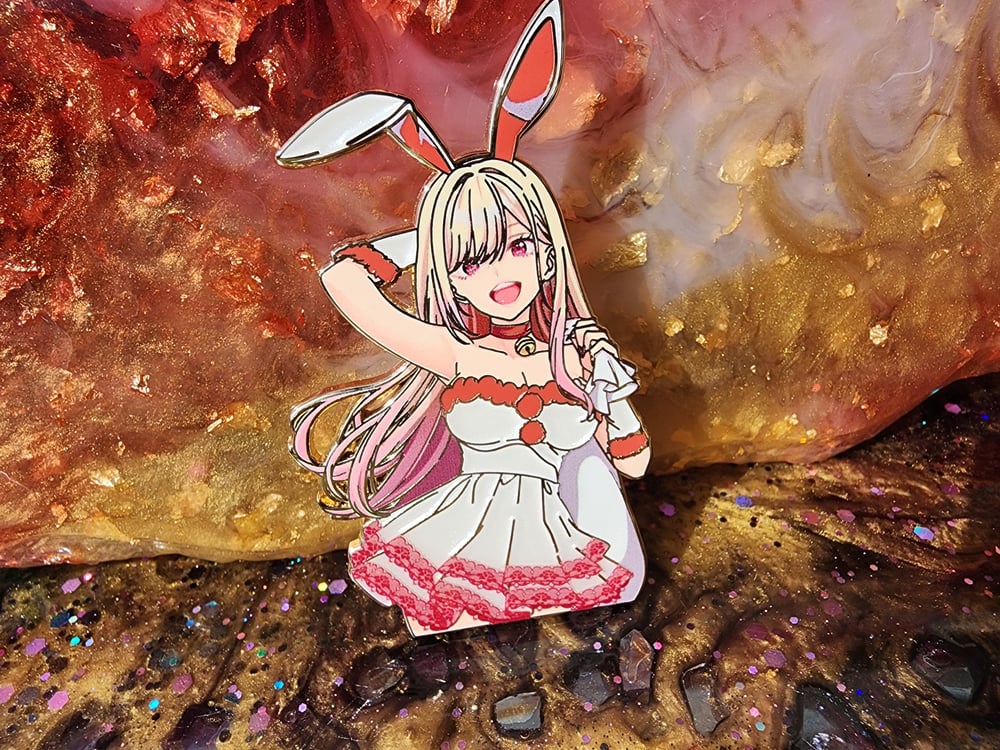 Image of Bunny Marin In Hands