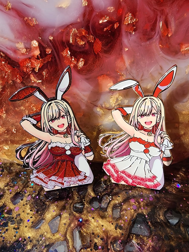 Image of Bunny Marin In Hands